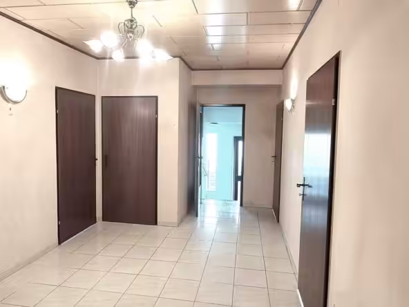 1000047167