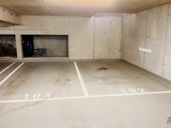 Großzügige Garagenplätze