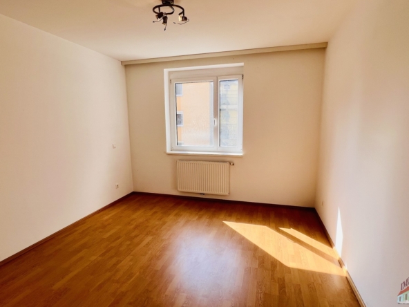 Schlafzimmer Blickrichtung Innenhof