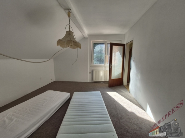 Schlafzimmer OG